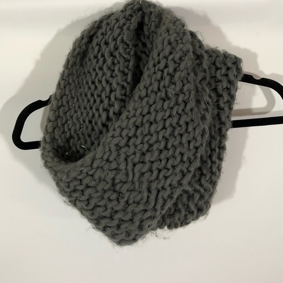 H&M Accessories - 5/$25 H&M scarf
